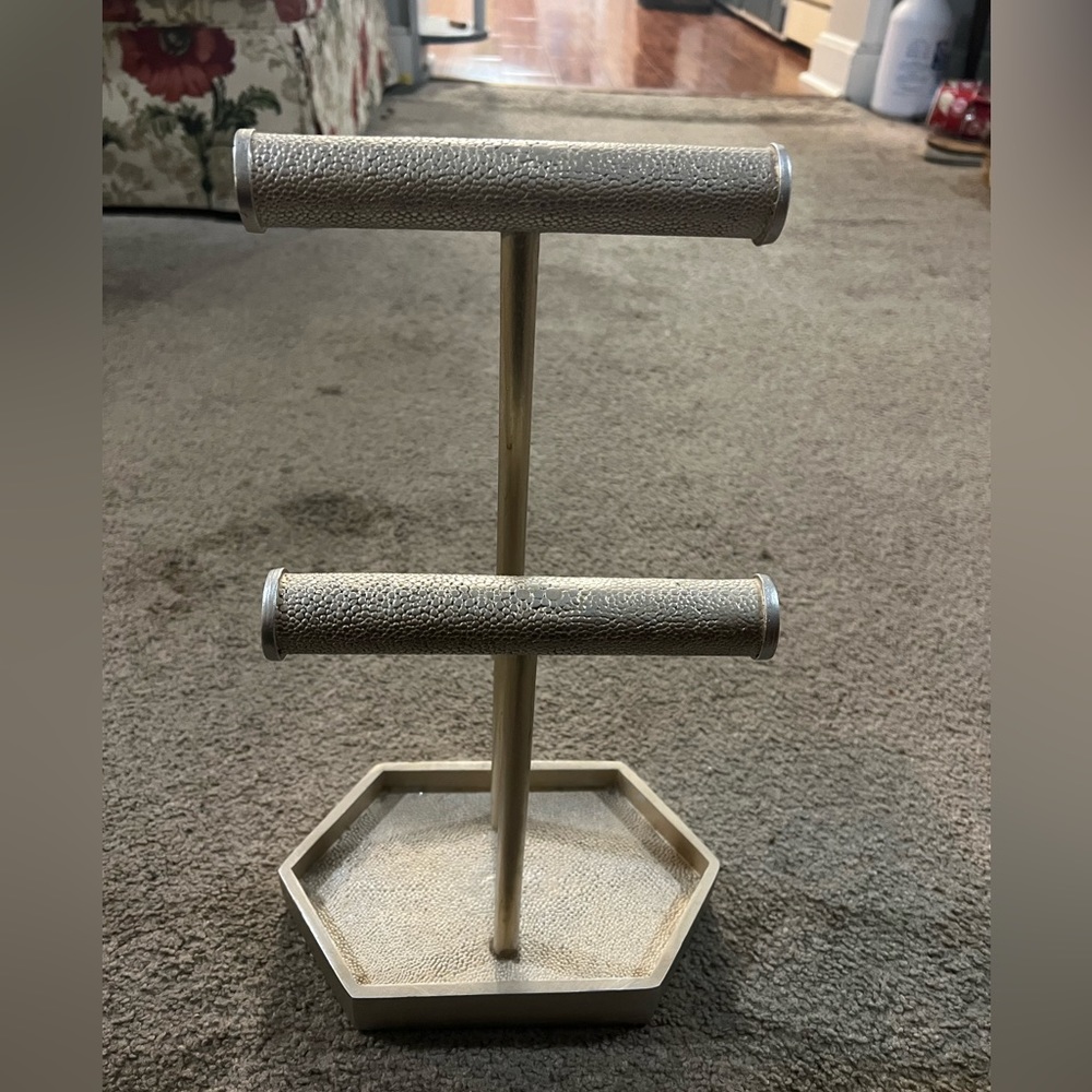 Jewelry holder
